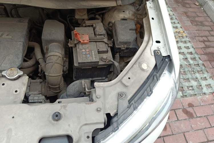 Used Haval H1 2015 1.5L Manual Luxury Model Engine Bay Left