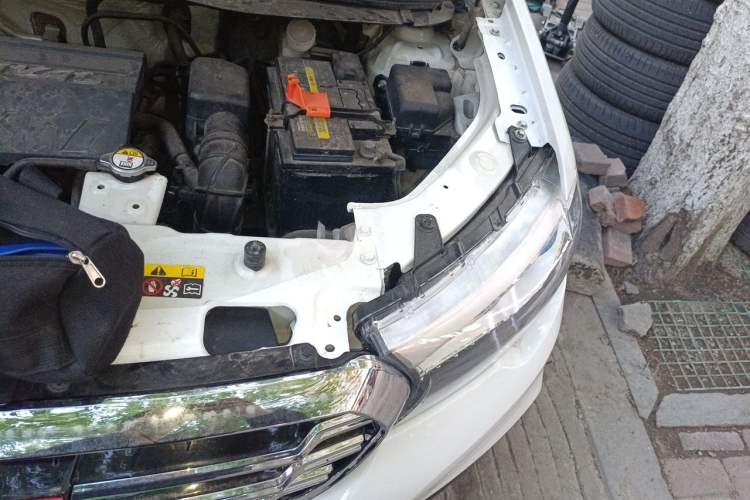 Used Haval H1 2015 1.5L Manual Urban Model Engine Bay Left