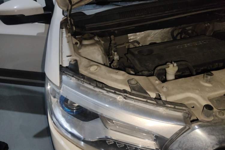 Used Haval H1 2015 1.5L AMT Luxury Model Engine Bay Right