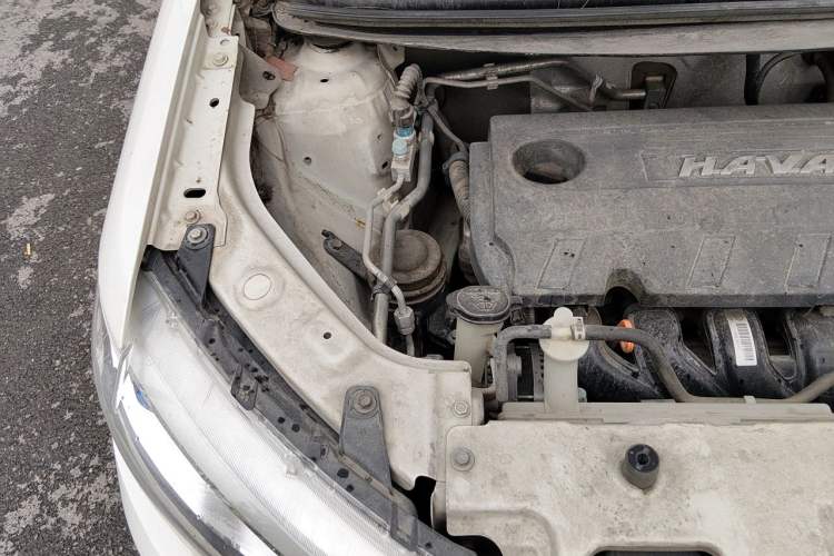Used Haval H1 2015 1.5L Manual Luxury Model Engine Bay Right