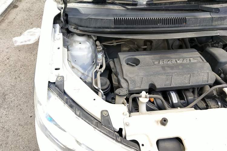 Used Haval H1 2015 1.5L AMT Luxury Model Engine Bay Right