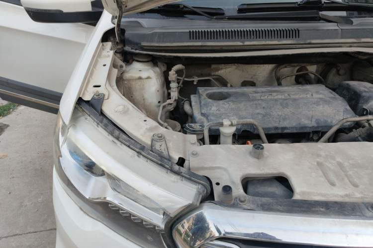 Used Haval H1 2015 1.5L AMT Luxury Model Engine Bay Right