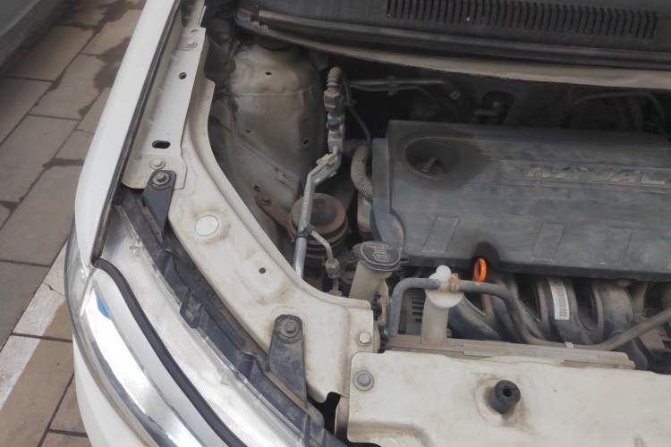 Used Haval H1 2015 1.5L AMT Luxury Model Engine Bay Right