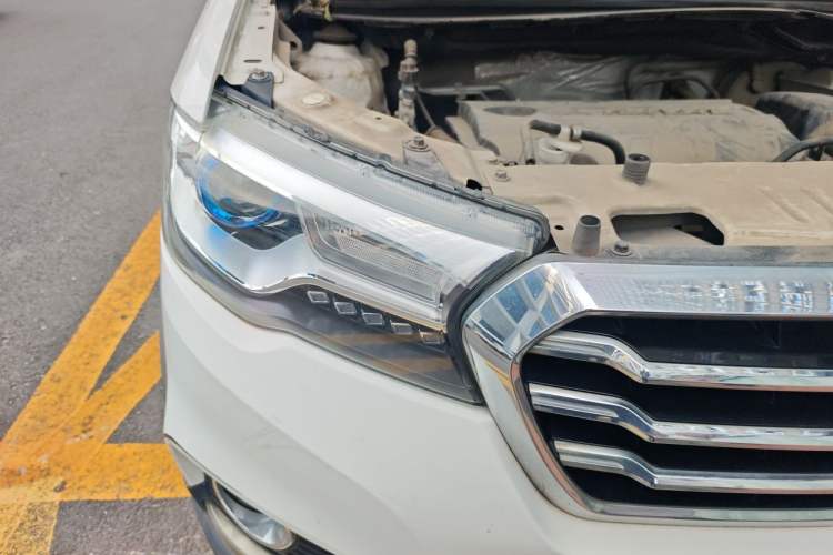 Used Haval H1 2015 1.5L AMT Luxury Model Engine Bay Right