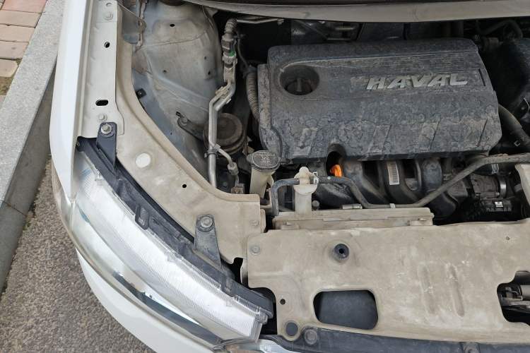Used Haval H1 2015 1.5L AMT Luxury Model Engine Bay Right