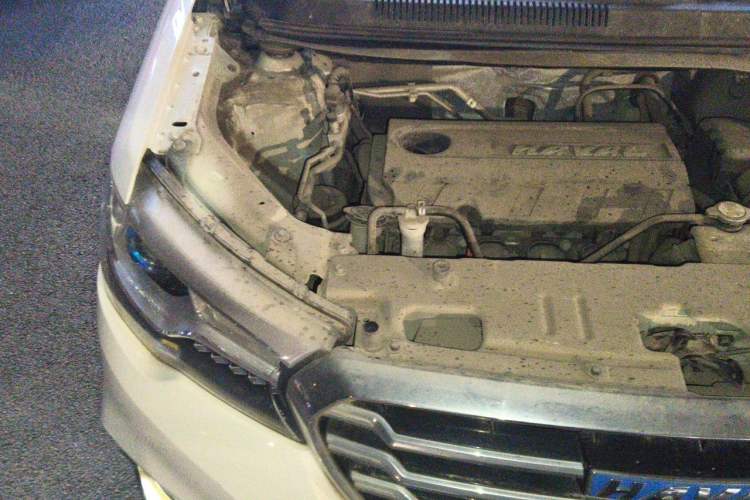 Used Haval H1 2015 1.5L AMT Luxury Model Engine Bay Right