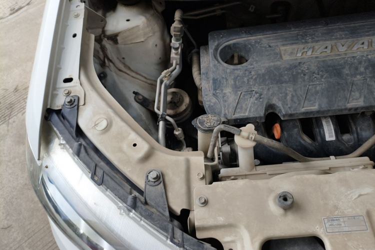 Used Haval H1 2015 1.5L AMT Luxury Model Engine Bay Right