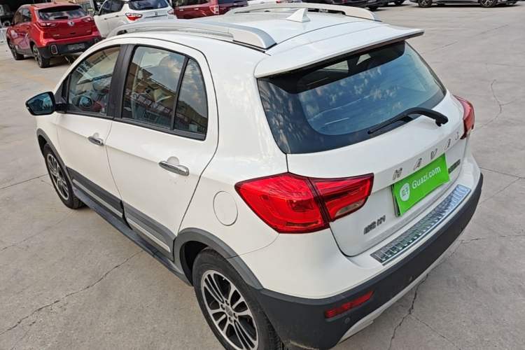 Used Haval H1 2015 1.5L Manual Luxury Model Exterior 2