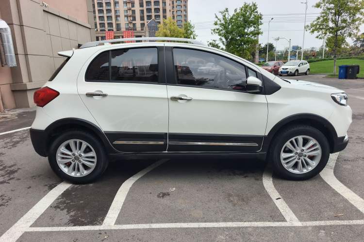 Used Haval H1 2015 1.5L Manual Urban Model Exterior 3