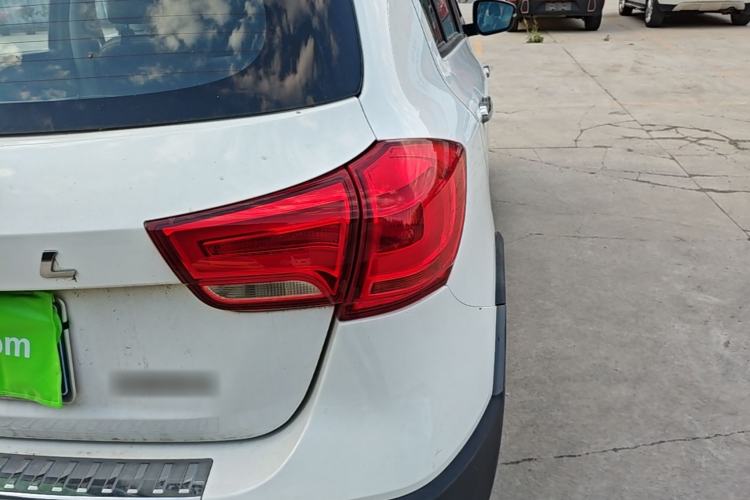 Used Haval H1 2015 1.5L Manual Luxury Model Exterior 3