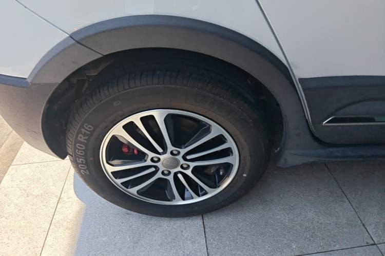 Used Haval H1 2015 1.5L Manual Luxury Model Exterior 5