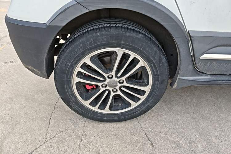 Used Haval H1 2015 1.5L Manual Luxury Model Exterior 5