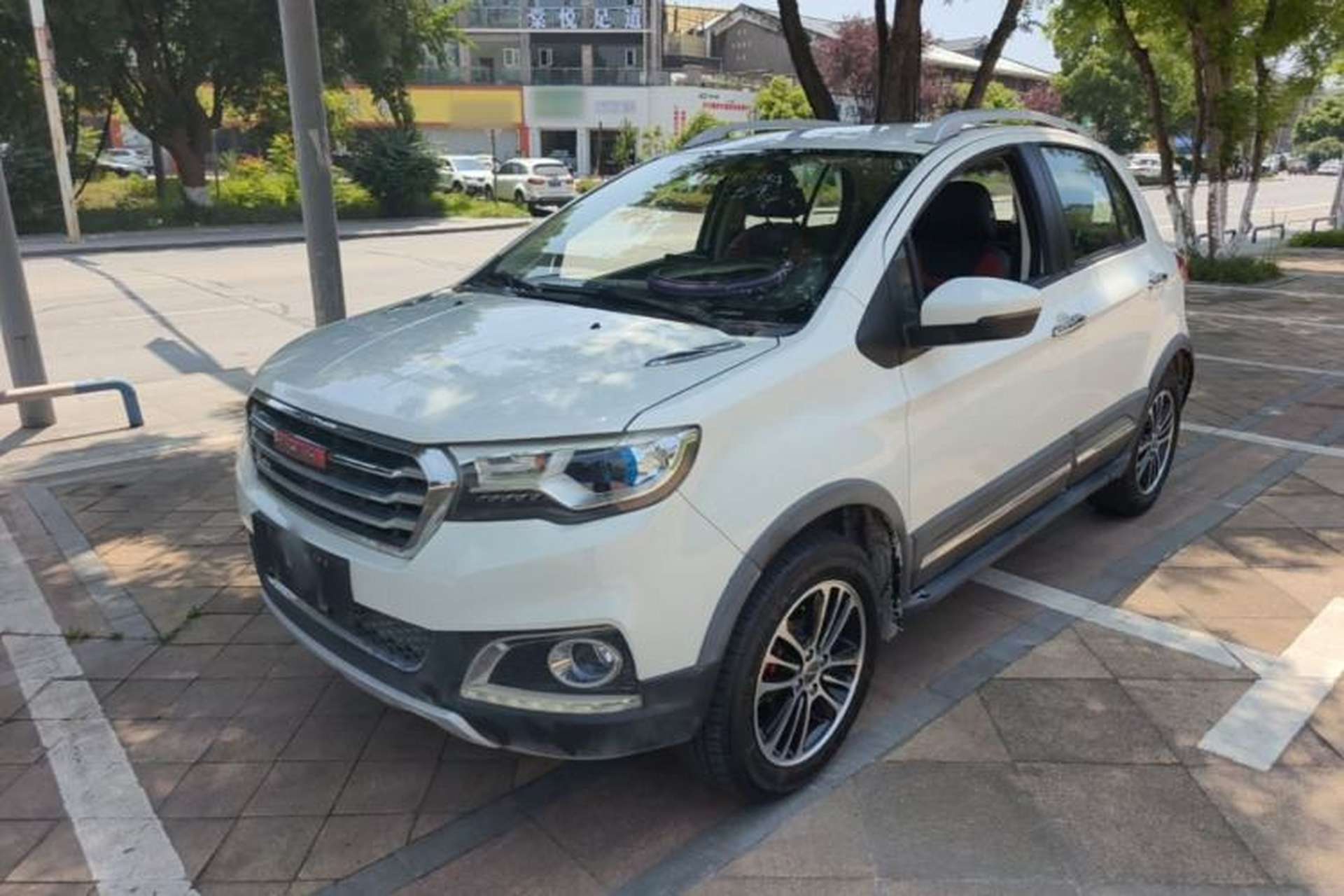 Used Haval H1 2015 1.5L Manual Luxury Model Front Left 45 Deg