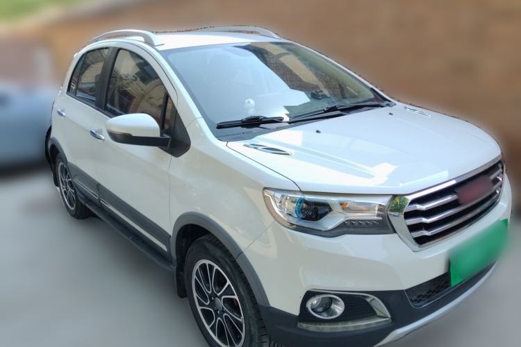 Used Haval H1 2015 1.5L Manual Luxury Model Front Right 45 Deg