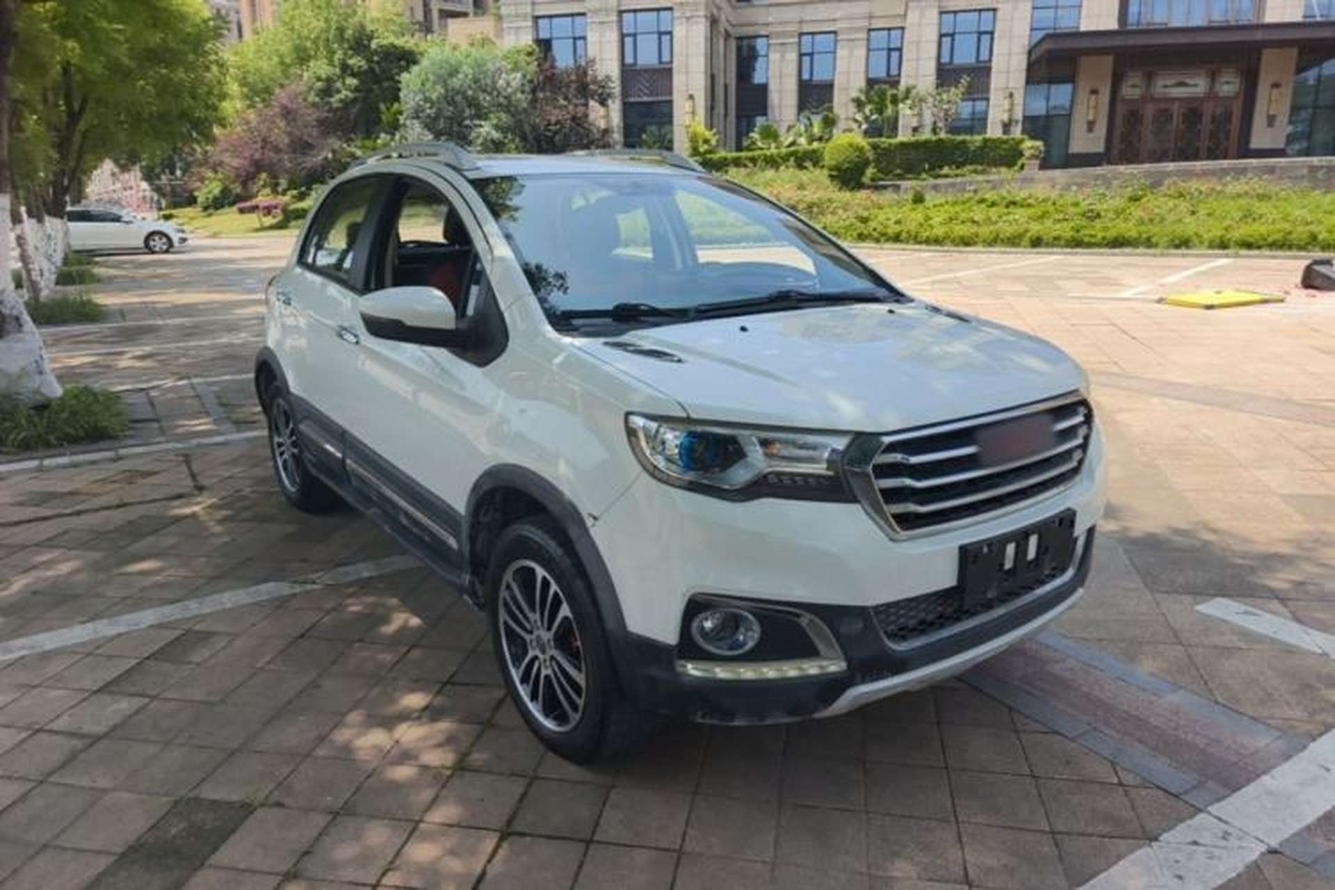 Used Haval H1 2015 1.5L Manual Luxury Model Front Right 45 Deg