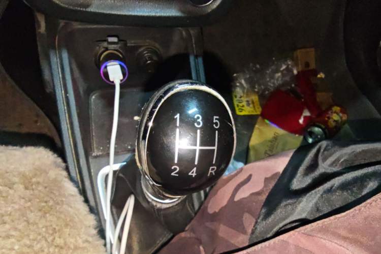 Used Haval H1 2015 1.5L Manual Urban Model Gear Lever