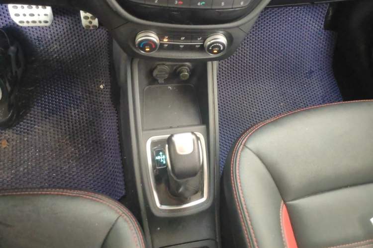Used Haval H1 2015 1.5L AMT Luxury Model Gear Lever