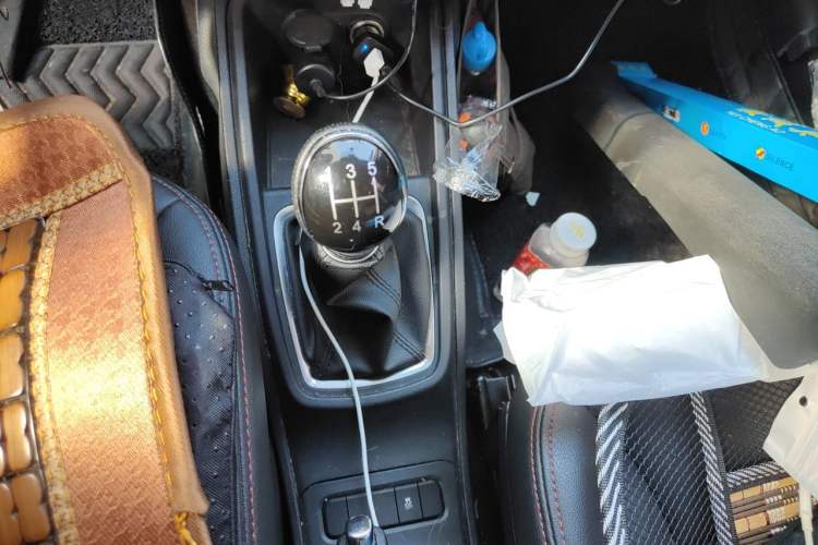 Used Haval H1 2015 1.5L Manual Luxury Model Gear Lever