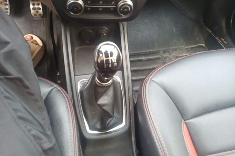 Used Haval H1 2015 1.5L Manual Urban Model Gear Lever