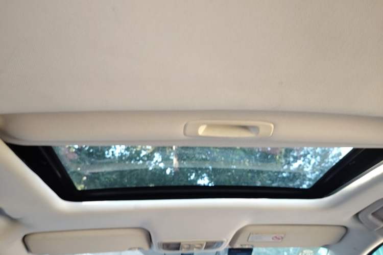 Used Haval H1 2015 1.5L AMT Luxury Model Headliner