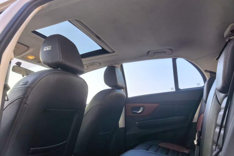 Used Haval H1 2015 1.5L AMT Luxury Model Headliner