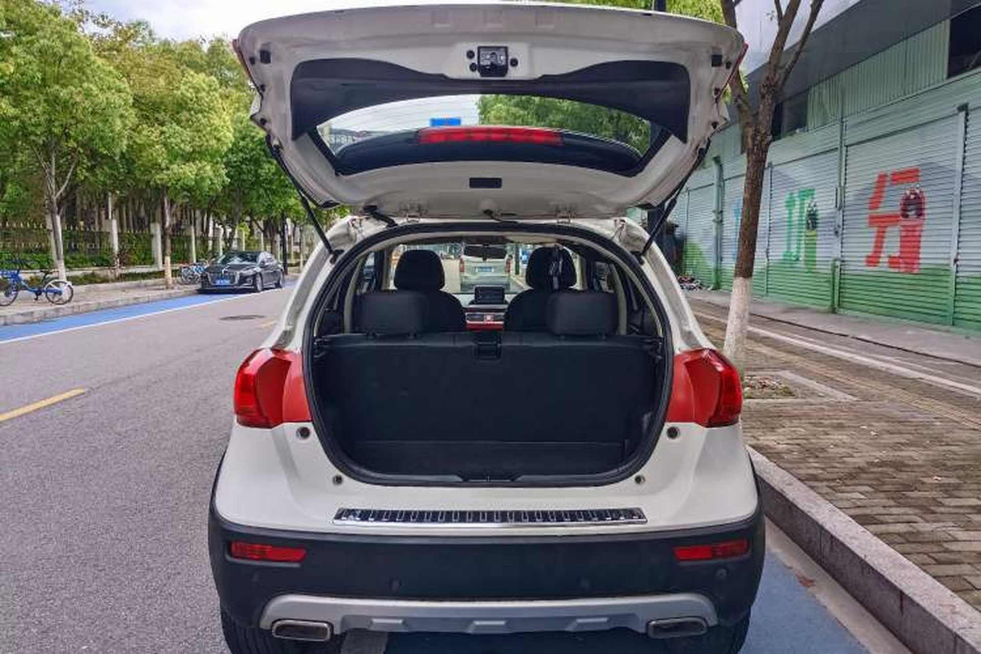 Used Haval H1 2015 1.5L Manual Luxury Model Interior 2