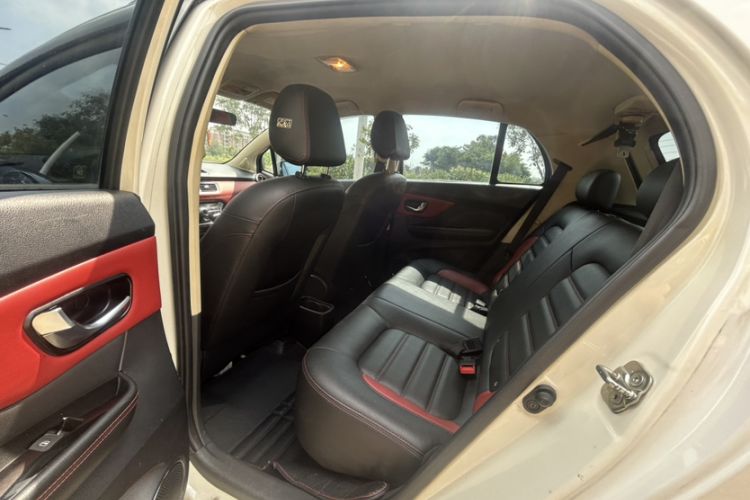 Used Haval H1 2015 1.5L AMT Luxury Model Interior 4