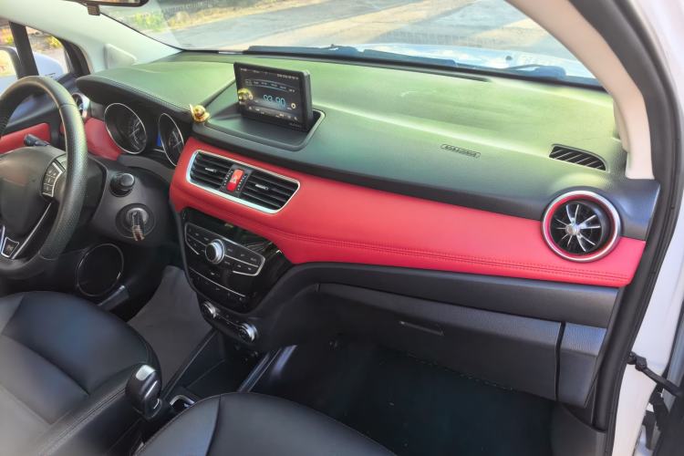 Used Haval H1 2015 1.5L AMT Luxury Model Interior 6
