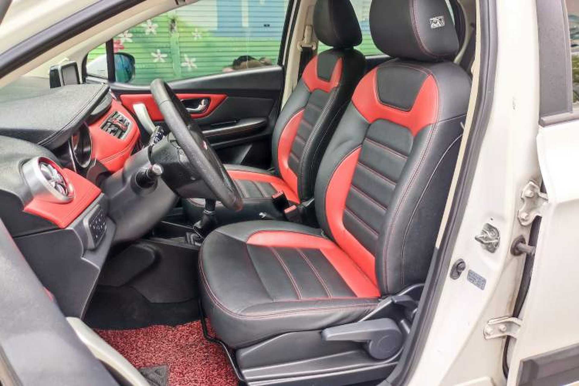 Used Haval H1 2015 1.5L Manual Luxury Model Interior 7