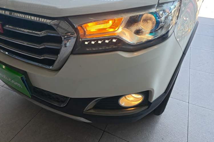 Used Haval H1 2015 1.5L Manual Luxury Model Left Front Headlight