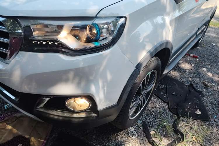 Used Haval H1 2015 1.5L AMT Luxury Model Left Front Headlight