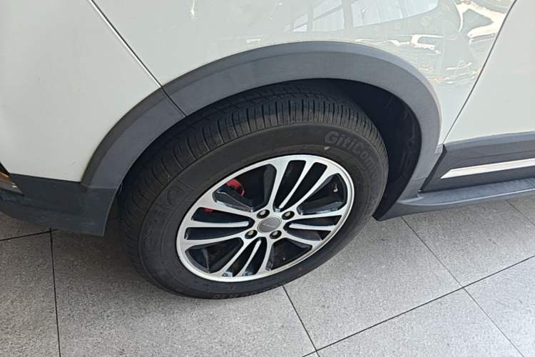 Used Haval H1 2015 1.5L Manual Luxury Model Left Front Wheel Hub