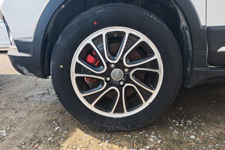 Used Haval H1 2015 1.5L AMT Luxury Model Left Front Wheel Hub