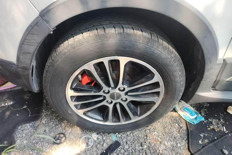 Used Haval H1 2015 1.5L AMT Luxury Model Left Front Wheel Hub