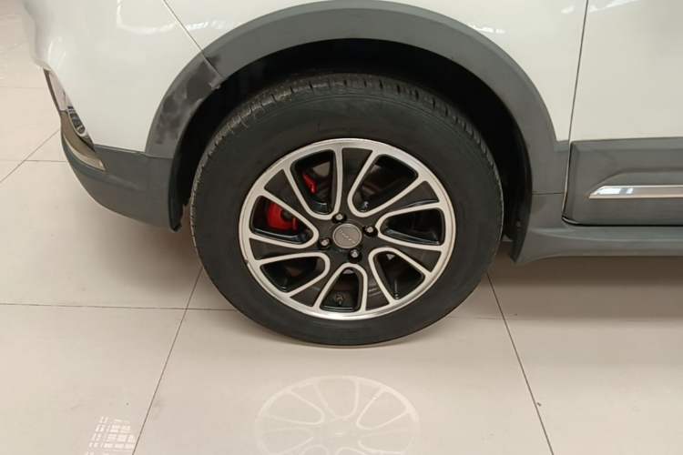 Used Haval H1 2015 1.5L AMT Luxury Model Left Front Wheel Hub
