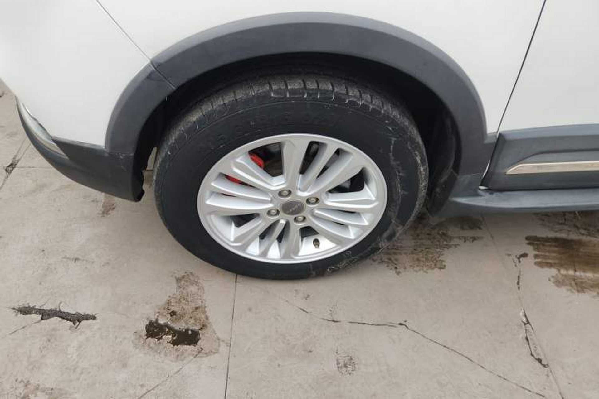 Used Haval H1 2015 1.5L Manual Urban Model Left Front Wheel Hub