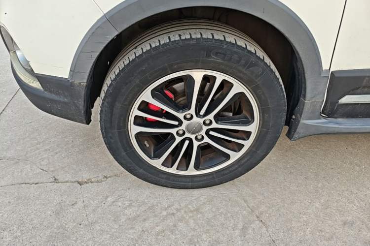 Used Haval H1 2015 1.5L Manual Luxury Model Left Front Wheel Hub