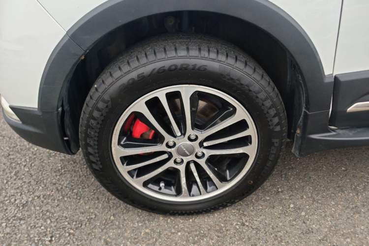 Used Haval H1 2015 1.5L AMT Luxury Model Left Front Wheel Hub