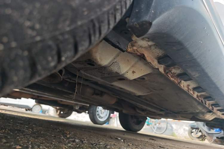 Used Haval H1 2015 1.5L AMT Luxury Model Left Side Sill