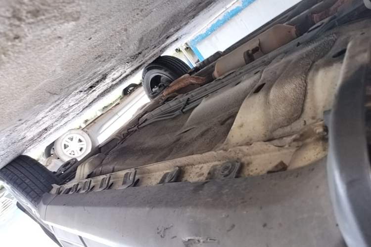 Used Haval H1 2015 1.5L AMT Luxury Model Left Side Sill