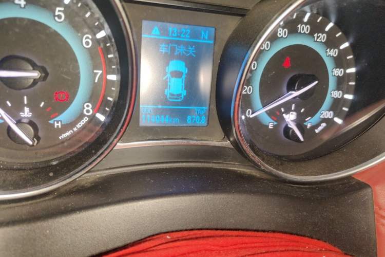 Used Haval H1 2015 1.5L AMT Luxury Model Odometer Close Up