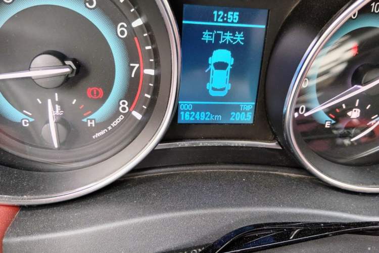 Used Haval H1 2015 1.5L Manual Luxury Model Odometer Close Up