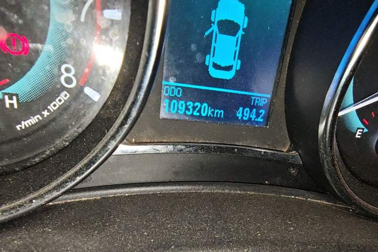 Used Haval H1 2015 1.5L Manual Urban Model Odometer Close Up