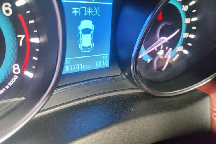 Used Haval H1 2015 1.5L Manual Luxury Model Odometer Close Up