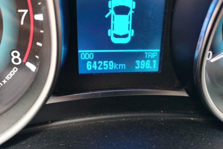 Used Haval H1 2015 1.5L Manual Urban Model Odometer Close Up