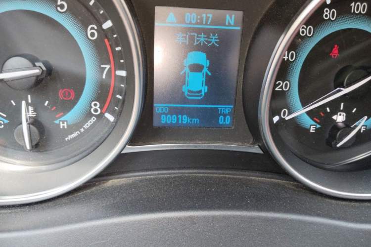 Used Haval H1 2015 1.5L AMT Luxury Model Odometer Close Up