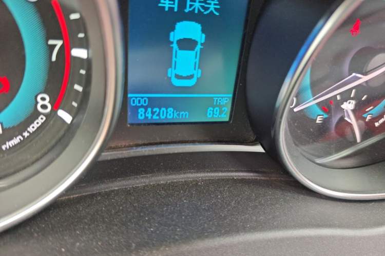 Used Haval H1 2015 1.5L AMT Luxury Model Odometer Close Up