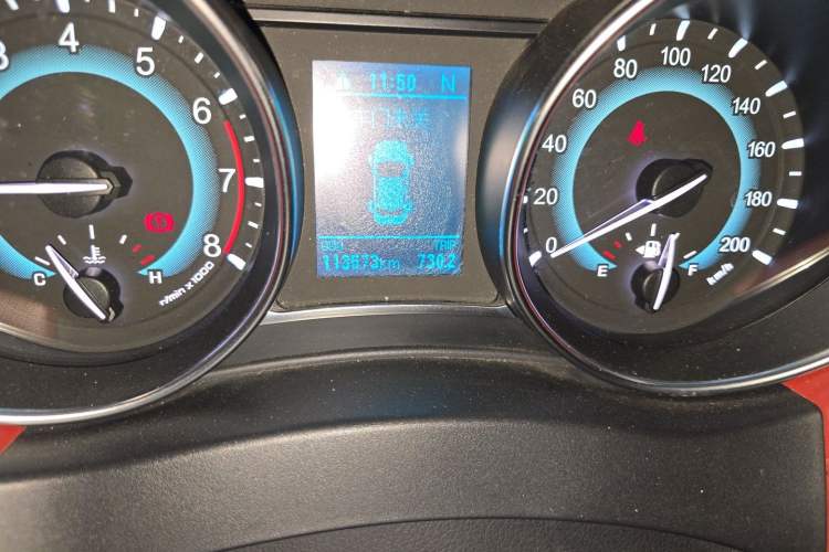 Used Haval H1 2015 1.5L AMT Luxury Model Odometer Close Up