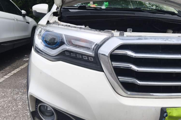 Used Haval H1 2015 1.5L Manual Luxury Model Right Front Headlight
