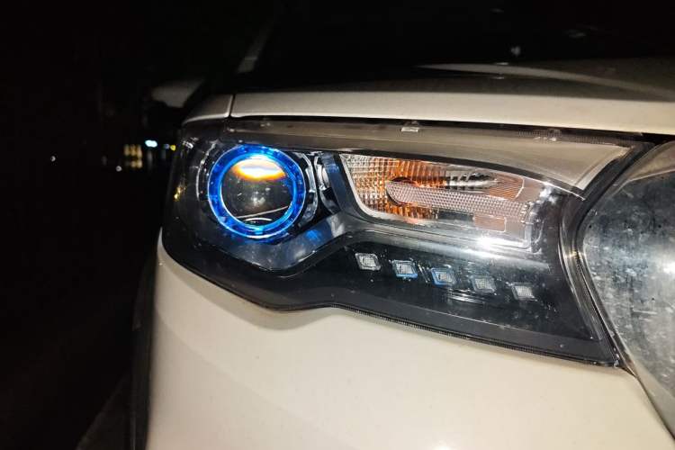 Used Haval H1 2015 1.5L Manual Urban Model Right Front Headlight